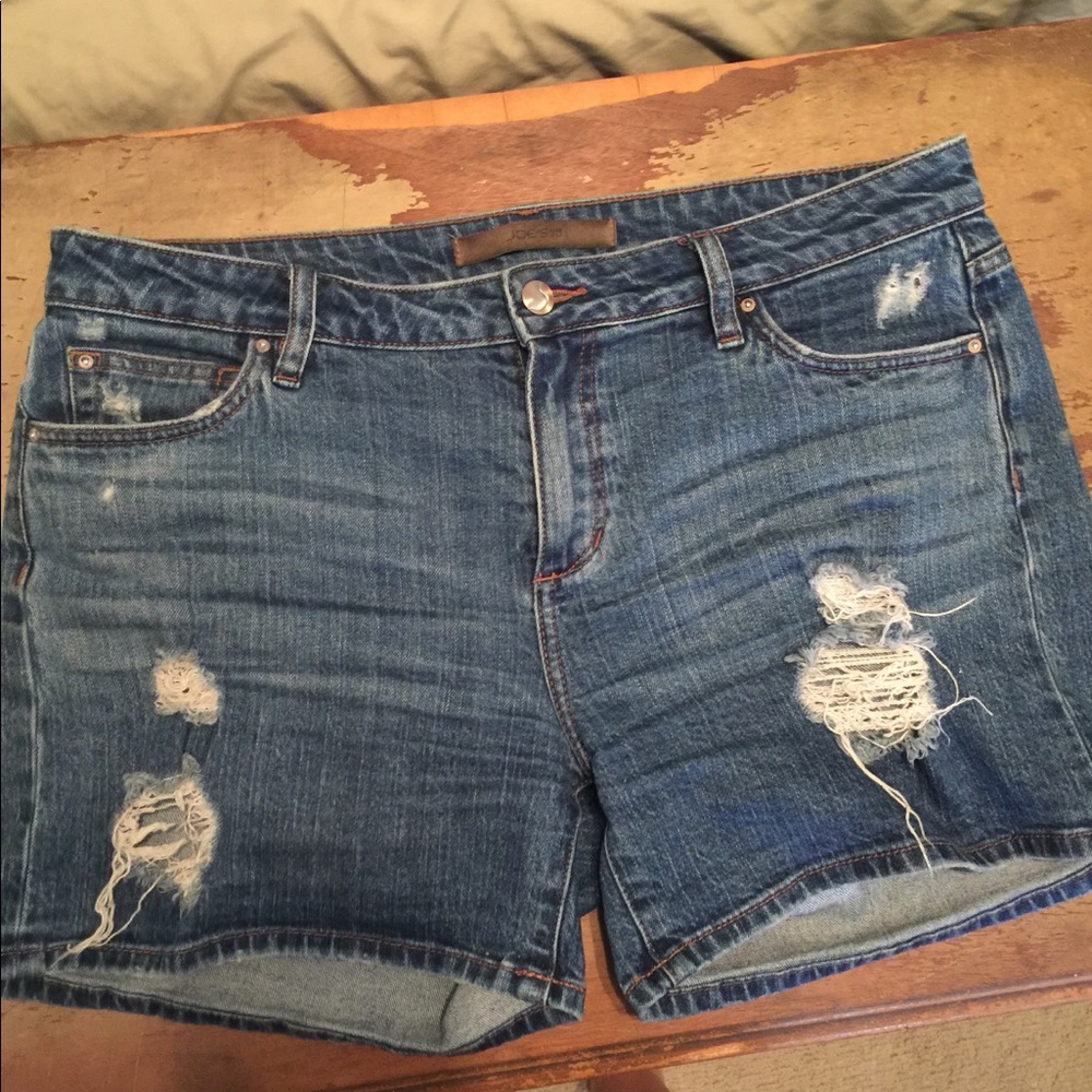 Joes Jeans. Boyfriend shorts.